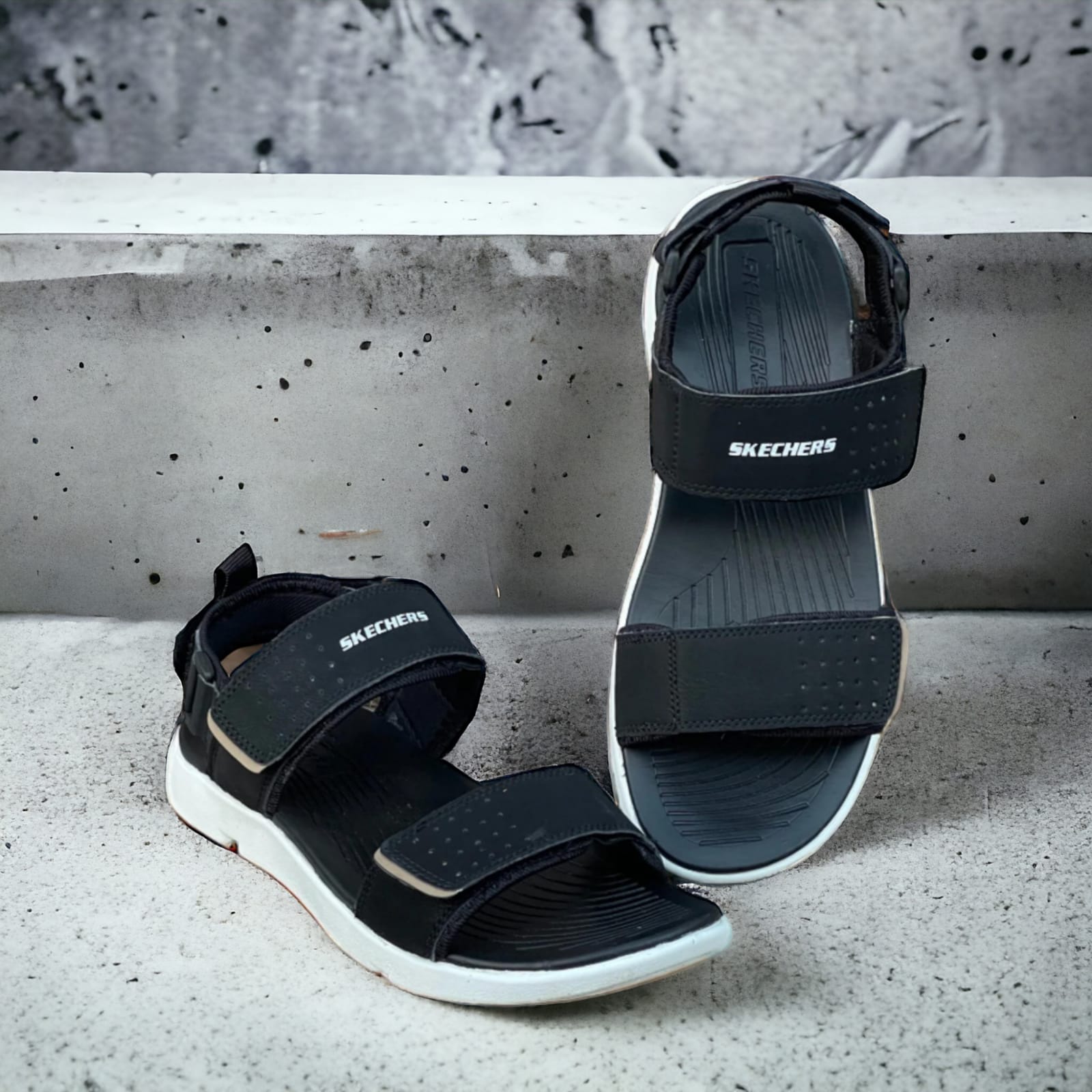 Black Sandals: Timeless Elegance, Unmatched Comfort!
